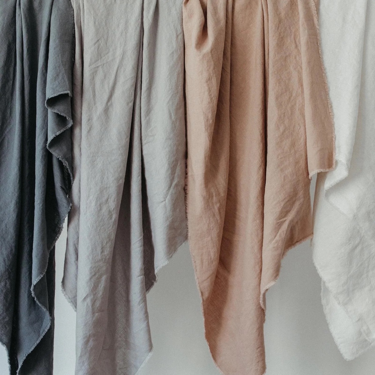 Casa Zuma linen throw