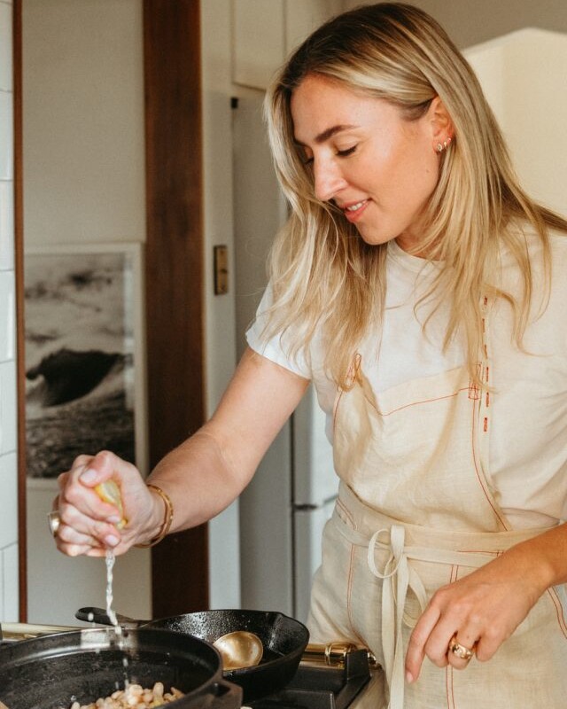 olivia-muniak-cooking-non-toxic-cookware