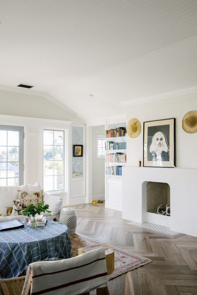 Coastal grandmother living room.