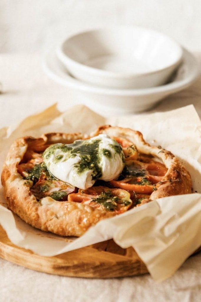 heirloom tomato and burrata gallete_no-cook finger foods for parties