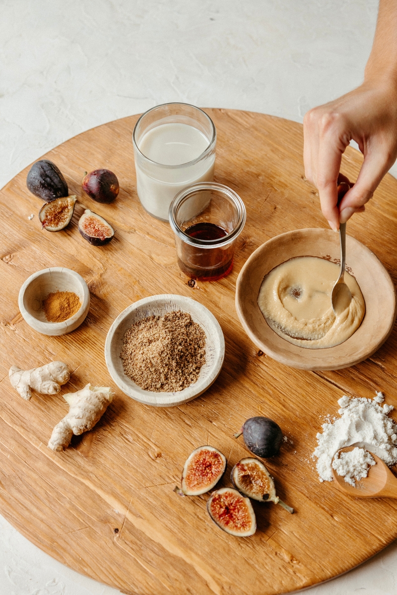 Fig smoothie ingredients to manage blood sugar.