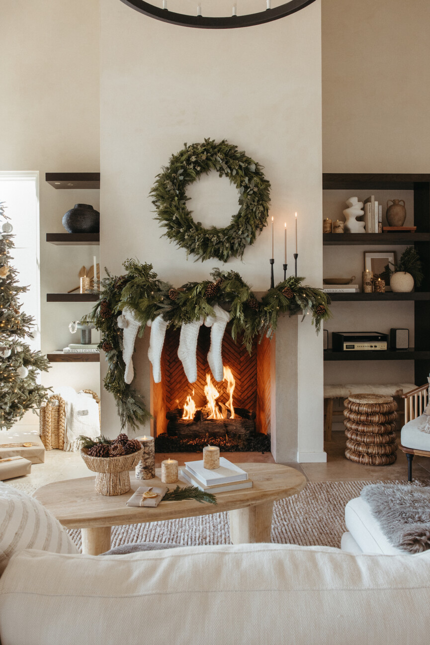 Holiday mantel decor