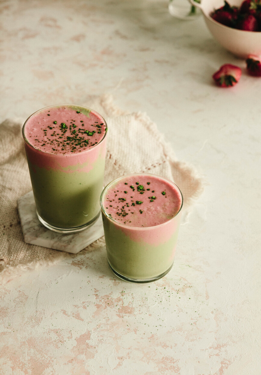 strawberry and matcha smoothie