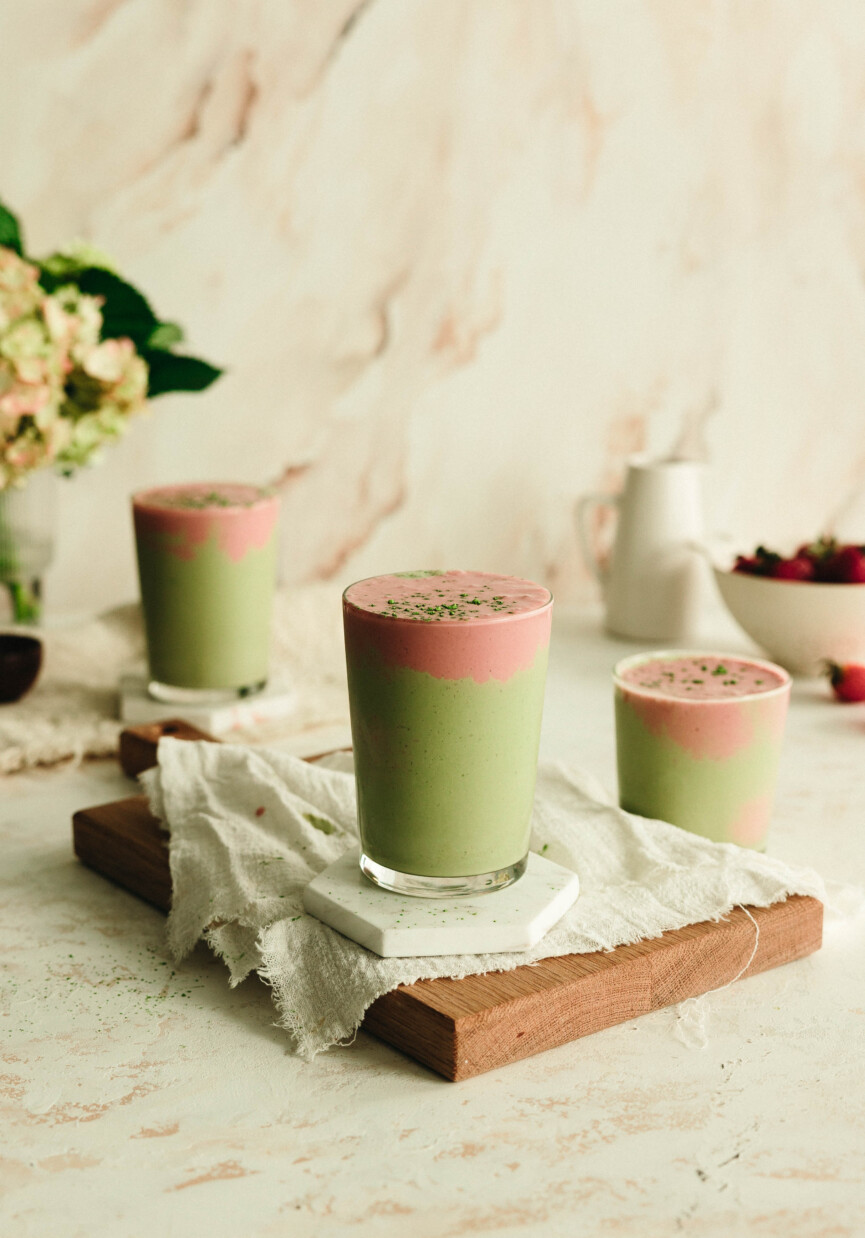 strawberry matcha smoothie