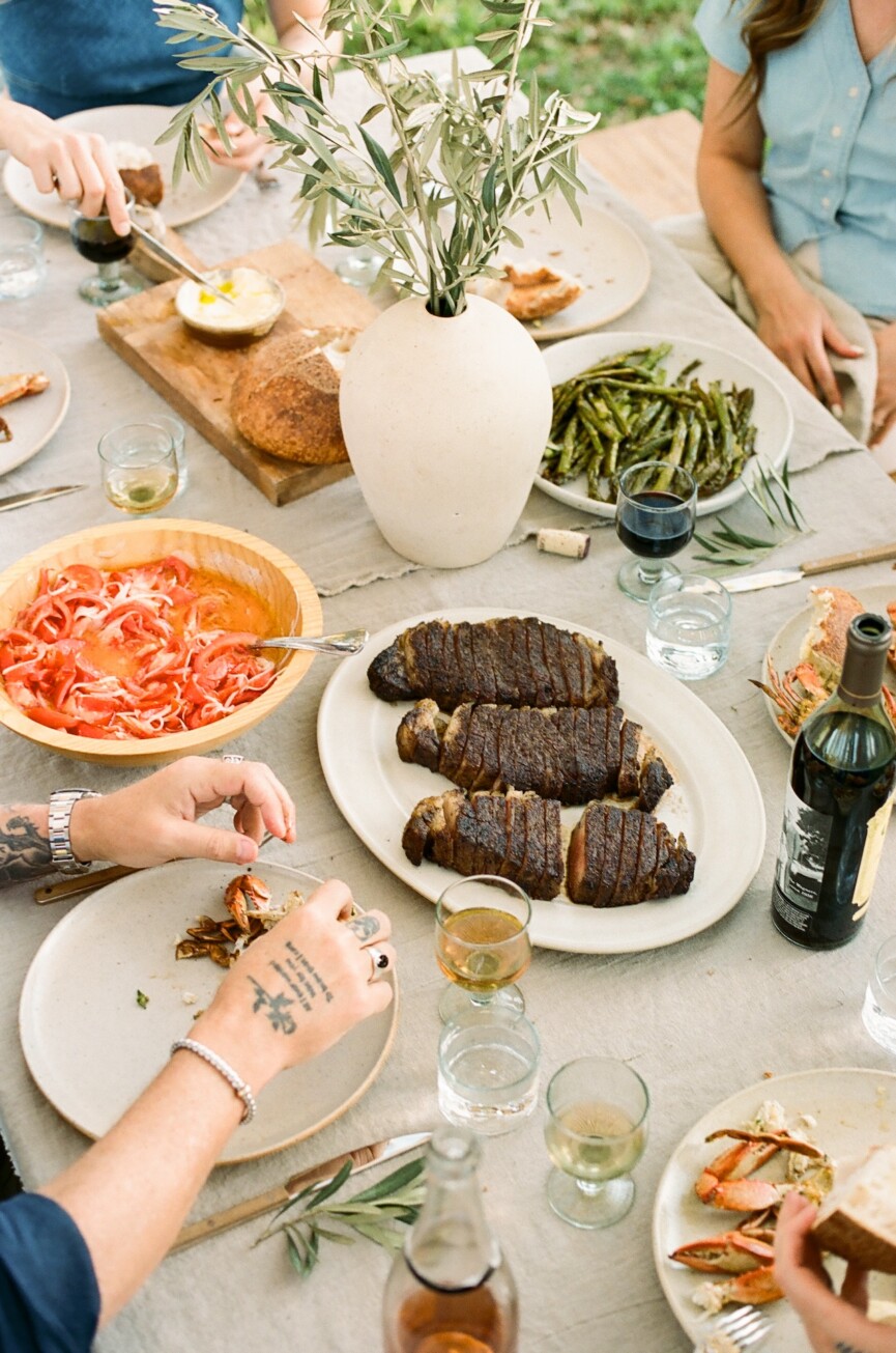 al fresco dinner party tablescape