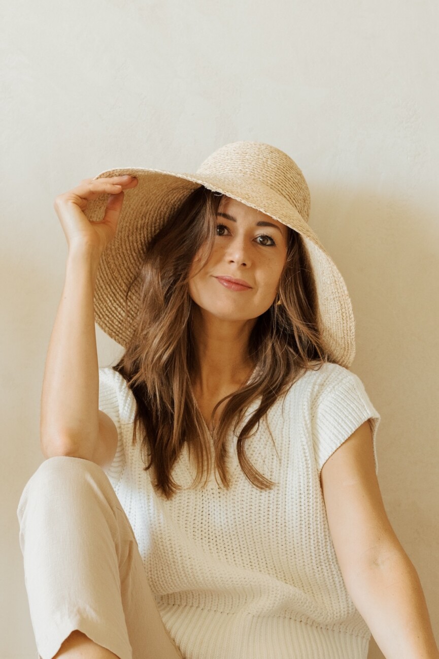 Camille Styles sun hat.