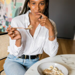 Shanika Hillocks eating oatmeal_carb myths