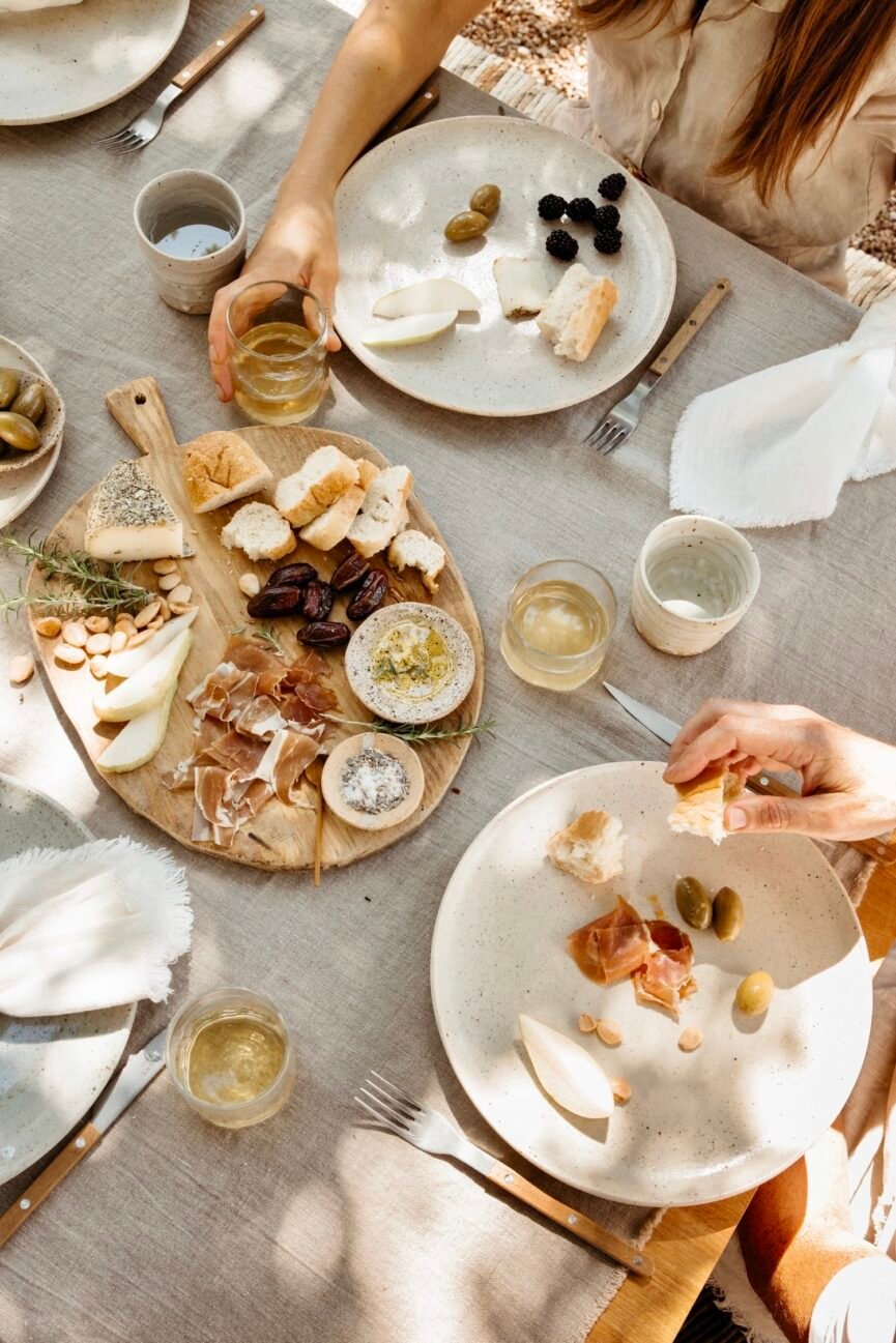 Rustic elegance dinner party vibes.