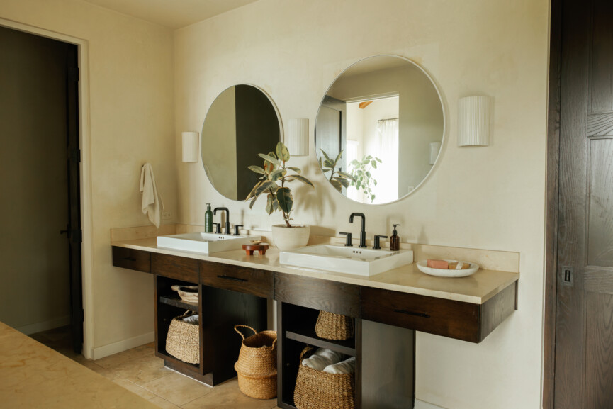 Camille's home tour, bathroom
