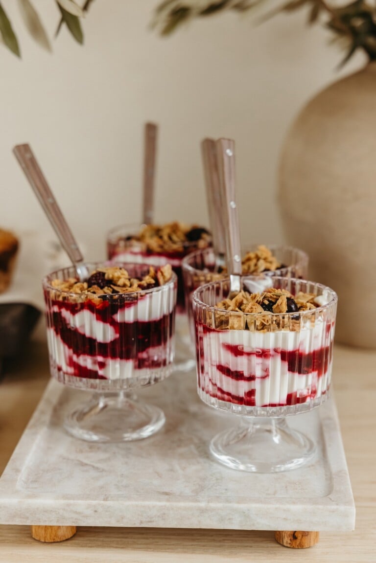 berry & yogurt parfait