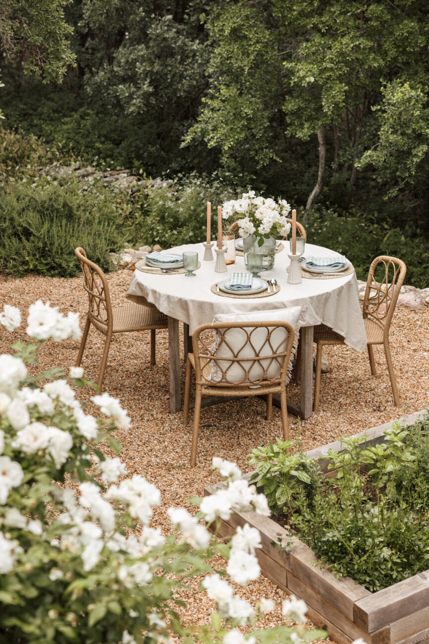 Mother's Day Garden Party Table