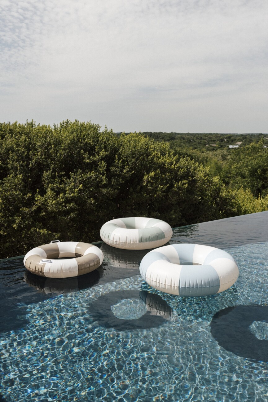 feel good summer essentials pool floaties