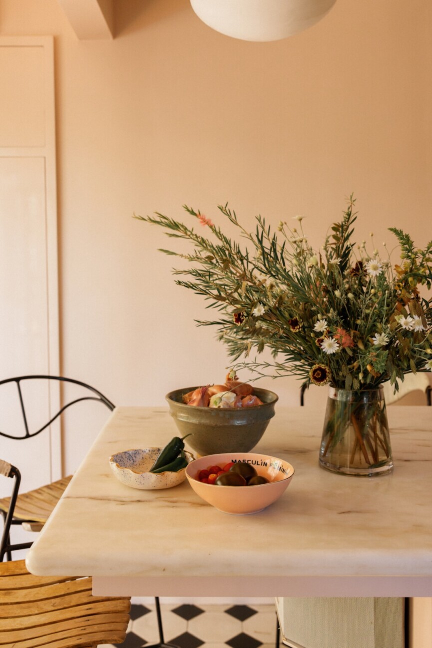 foraging vase