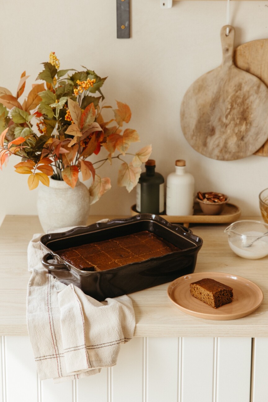 Fall baking cake