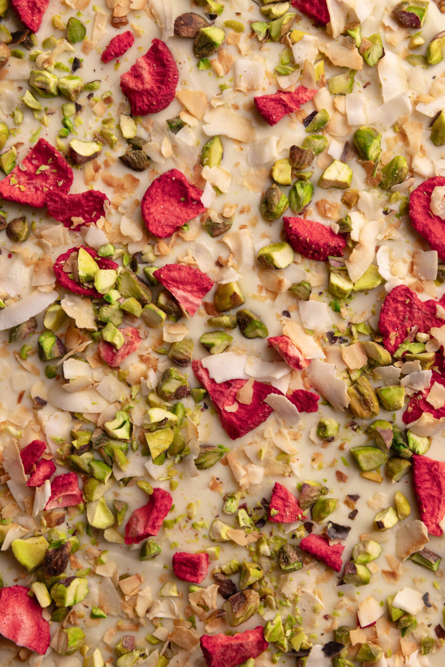Puffed Quinoa white Chocolate Bark