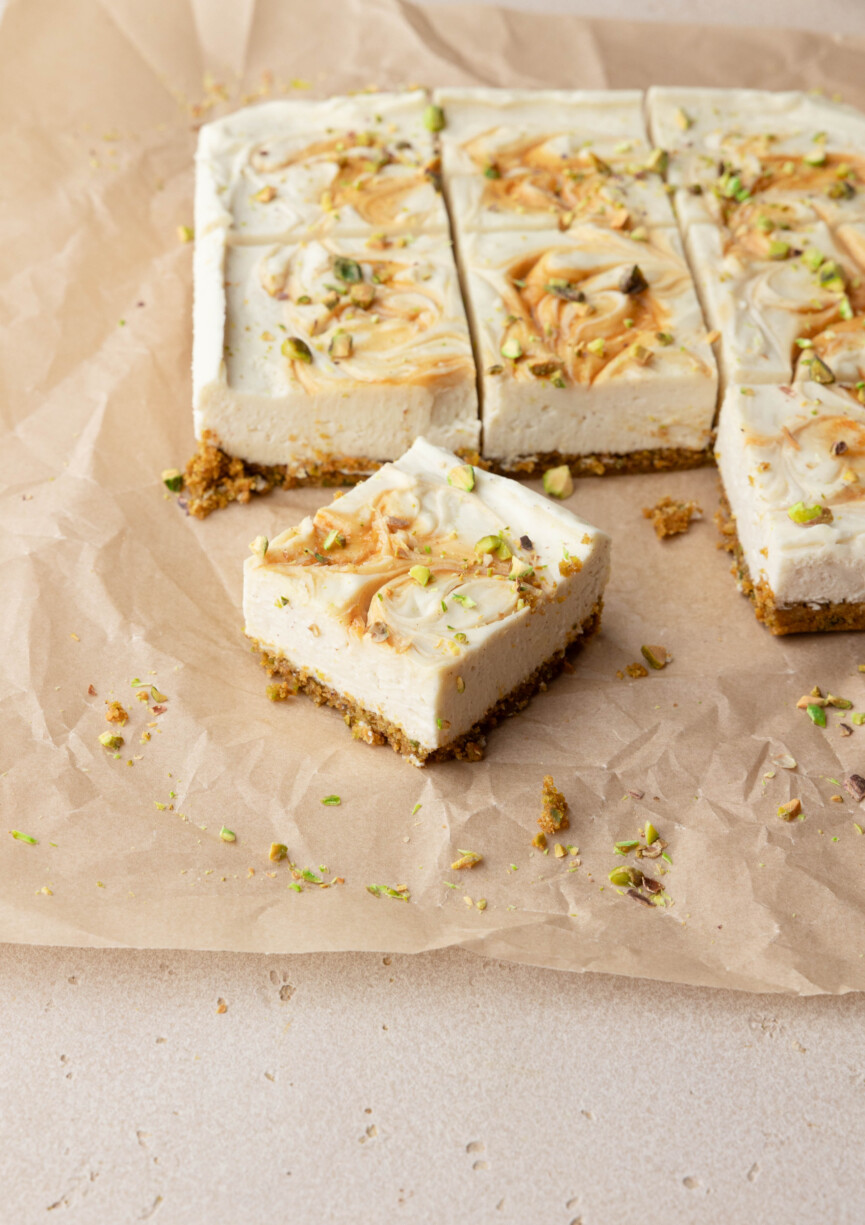 honey ricotta cheesecake bars