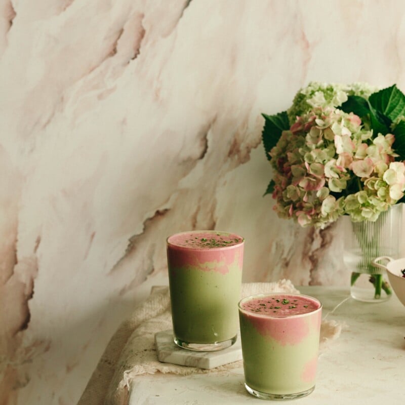 Strawberry matcha smoothie