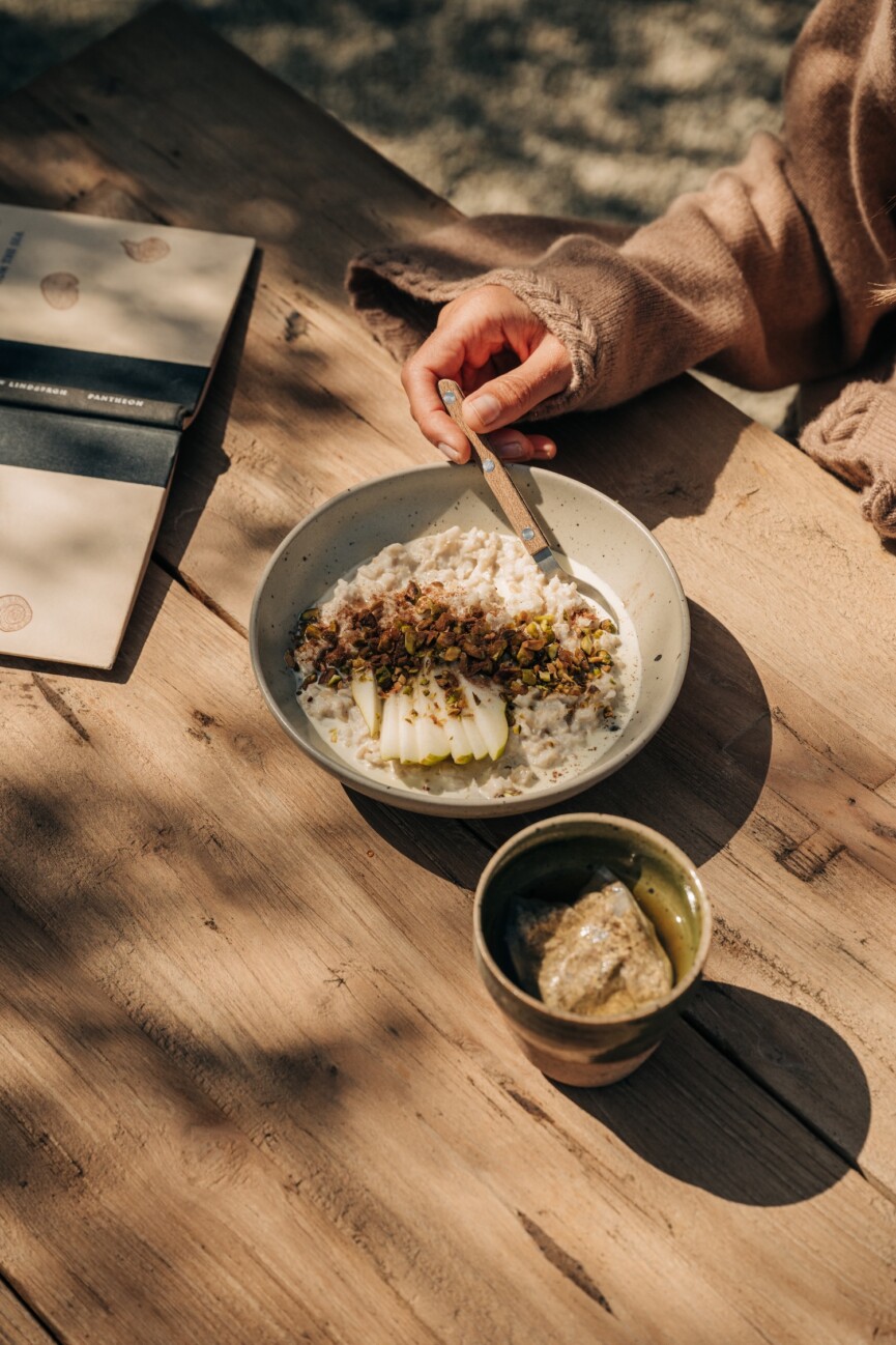 fall self-care rituals: oatmeal bowl breakfast